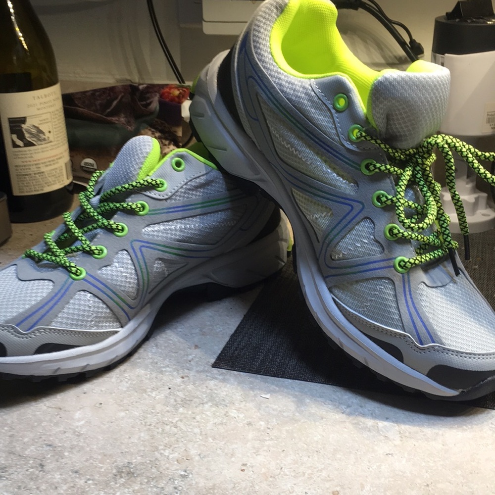 Mens Size 9 Athletic Trainers